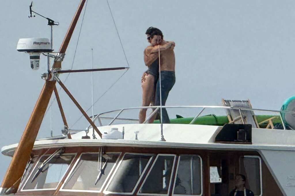 Katy Perry, 40, and Justin Trudeau, 53, Reunite on a Steamy Yacht Date – Photos That Ignited Mixed Reactions Katy Perry and Justin Trudeau off the coast of Santa Barbara, California, posted on October 13, 2025. | Source: Instagram/pagesix